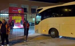 Kayserispor Taraftarından Futbolculara Protesto